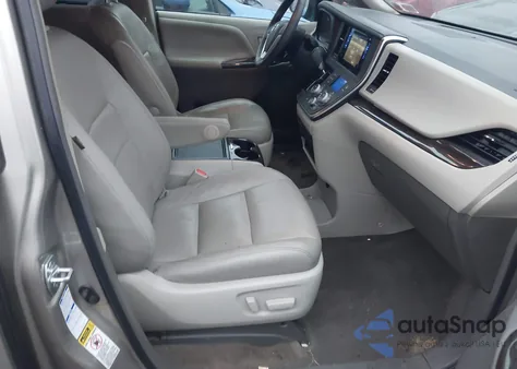 2017 Toyota Sienna Xle 7 Passenger z USA, uszkodzony, nr VIN 5TDDZ3DC4HS182078